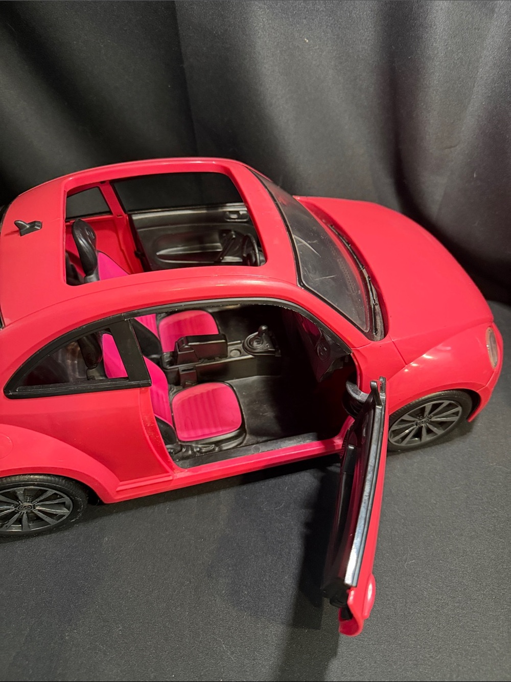 2013 Mattel Barbie Doll Volkswagen VW Hot Pink Beetle Car Bug - Picture 7 of 9